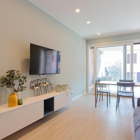 شقة Exclusive Terrace Garden View - 15 Min From Duomo ميلان المظهر الخارجي الصورة